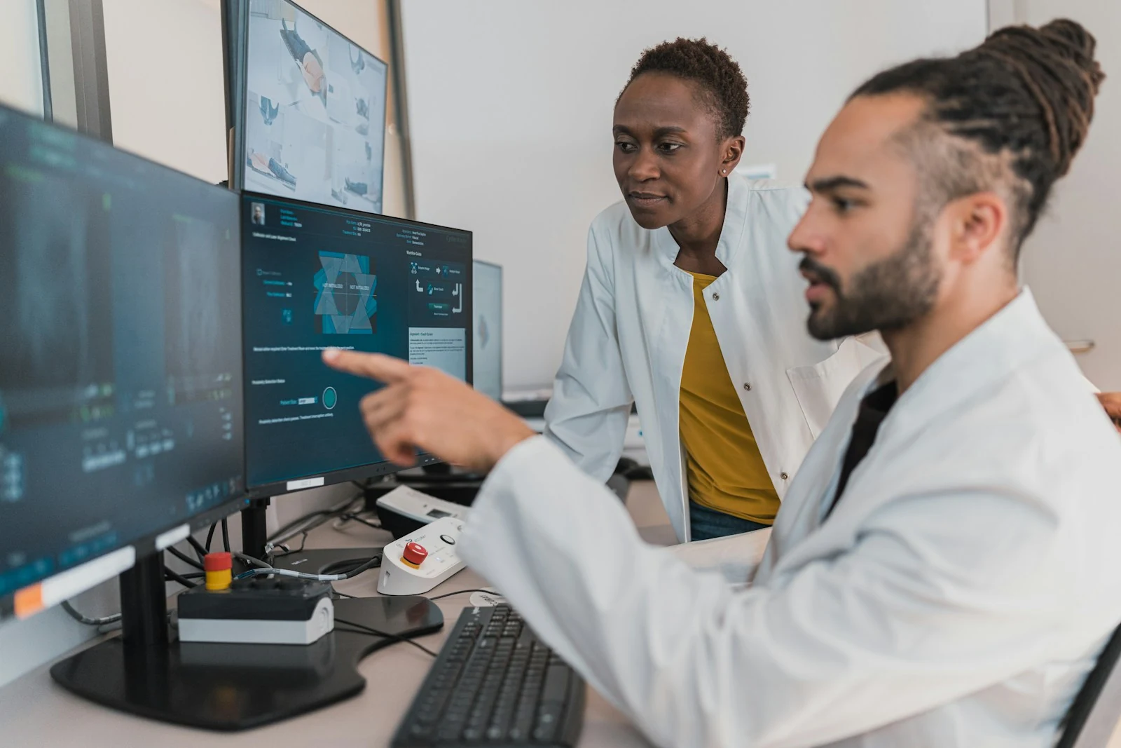 Article cover: TalkToMedi Alternatives for Medical Call Automation