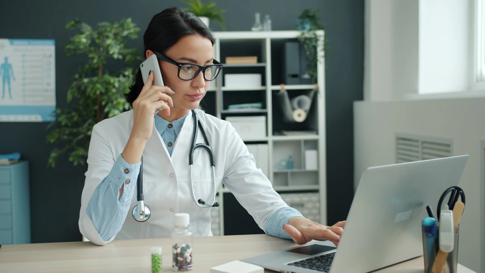 Article cover: How to Reduce Missed Calls at a Medical Clinic